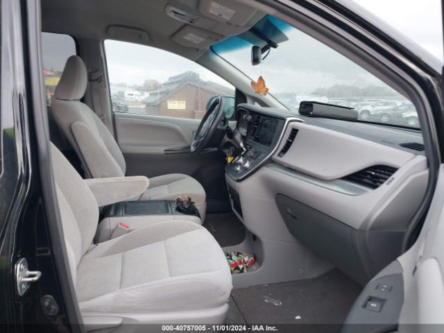 Photo 4 VIN: 5TDKK3DC6FS550611 - TOYOTA SIENNA 