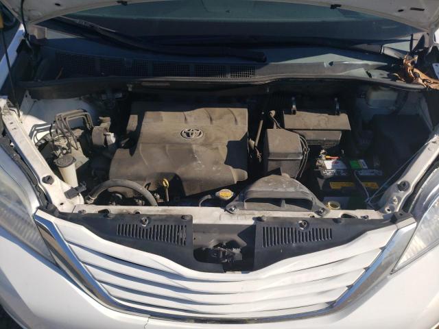 Photo 11 VIN: 5TDKK3DC6FS580255 - TOYOTA SIENNA LE 