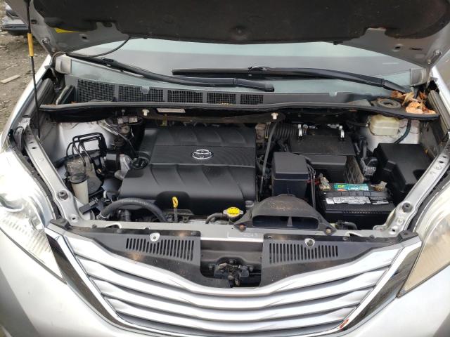 Photo 6 VIN: 5TDKK3DC6FS582250 - TOYOTA SIENNA 