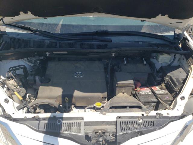 Photo 11 VIN: 5TDKK3DC6FS586363 - TOYOTA SIENNA LE 