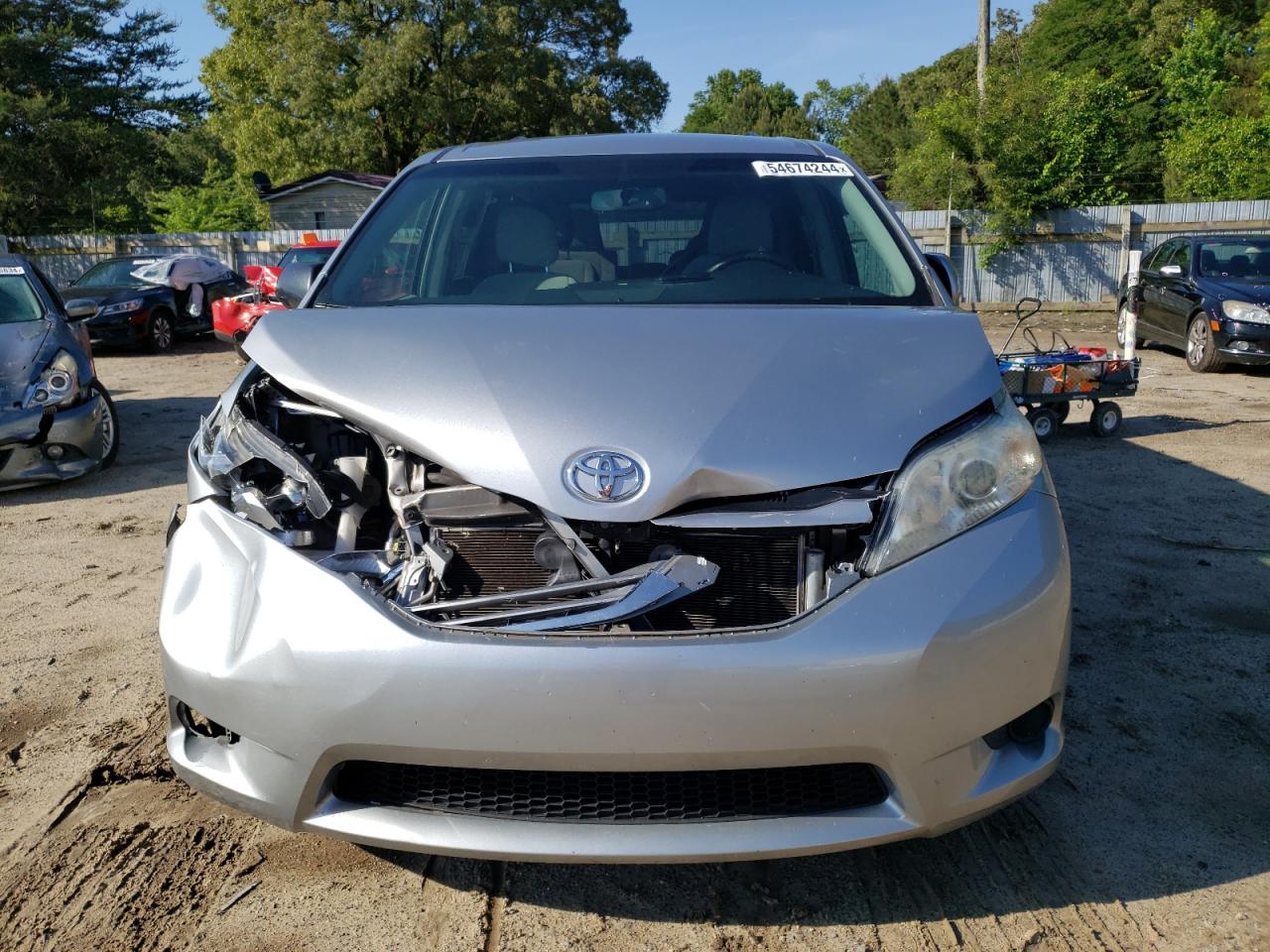 Photo 4 VIN: 5TDKK3DC6FS614677 - TOYOTA SIENNA 