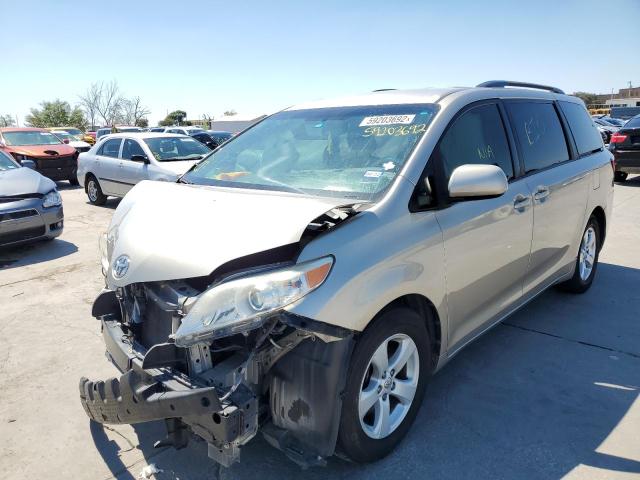 Photo 1 VIN: 5TDKK3DC6FS623055 - TOYOTA SIENNA LE 