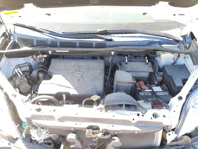 Photo 6 VIN: 5TDKK3DC6FS637568 - TOYOTA SIENNA LE 