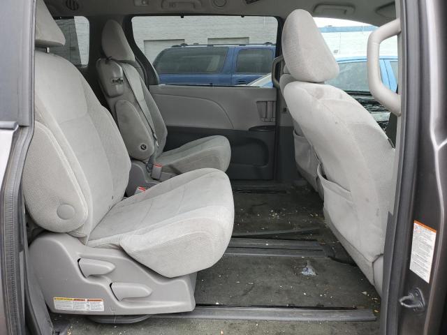 Photo 10 VIN: 5TDKK3DC6FS651700 - TOYOTA SIENNA LE 