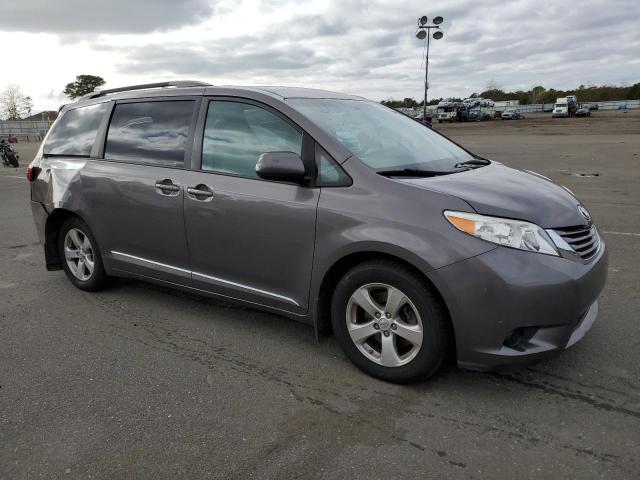 Photo 3 VIN: 5TDKK3DC6FS687130 - TOYOTA SIENNA LE 