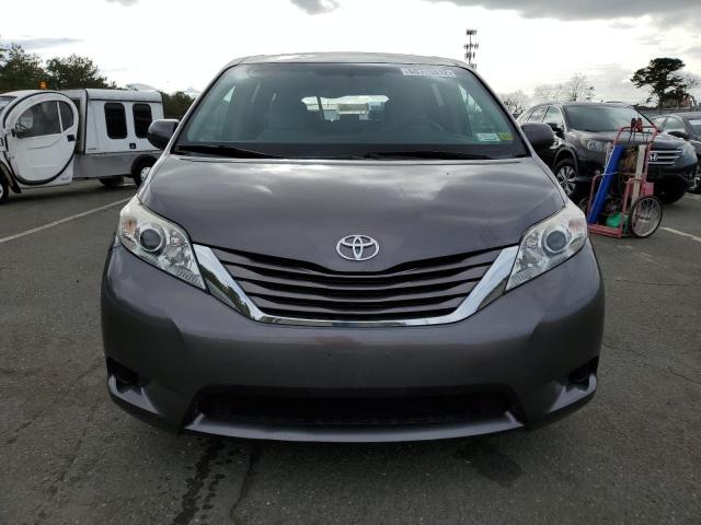 Photo 4 VIN: 5TDKK3DC6FS687130 - TOYOTA SIENNA LE 