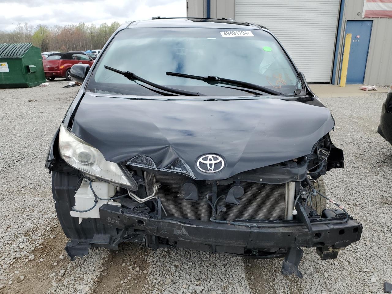 Photo 4 VIN: 5TDKK3DC6GS720399 - TOYOTA SIENNA 