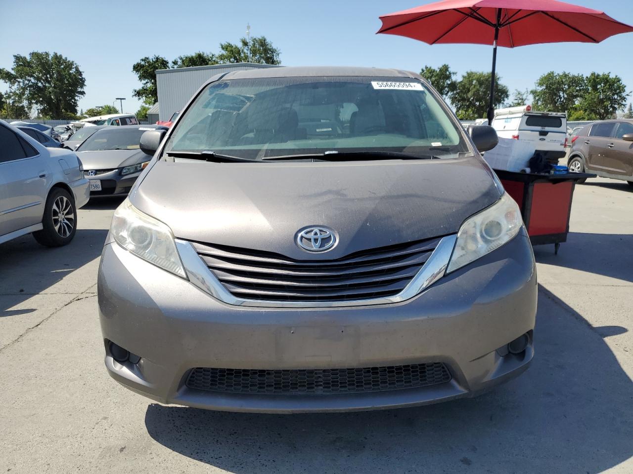 Photo 4 VIN: 5TDKK3DC6GS720886 - TOYOTA SIENNA 