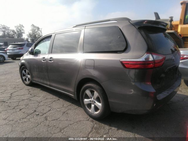 Photo 2 VIN: 5TDKK3DC6GS741298 - TOYOTA SIENNA 