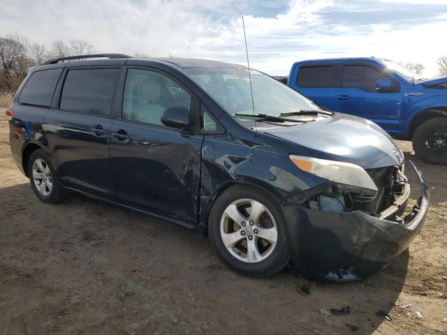 Photo 3 VIN: 5TDKK3DC7BS007374 - TOYOTA SIENNA LE 