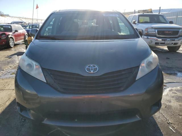 Photo 4 VIN: 5TDKK3DC7BS008850 - TOYOTA SIENNA LE 