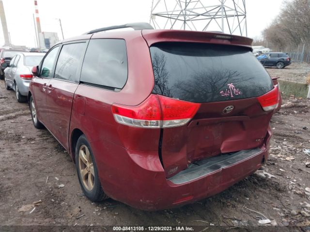 Photo 5 VIN: 5TDKK3DC7BS013322 - TOYOTA SIENNA 