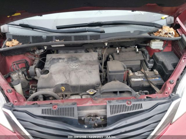 Photo 9 VIN: 5TDKK3DC7BS013322 - TOYOTA SIENNA 