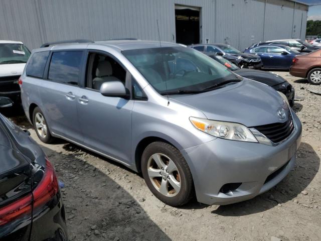 Photo 3 VIN: 5TDKK3DC7BS013711 - TOYOTA SIENNA LE 