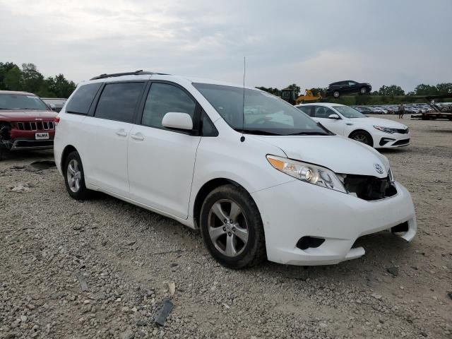 Photo 3 VIN: 5TDKK3DC7BS015135 - TOYOTA SIENNA LE 