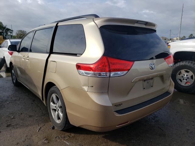 Photo 2 VIN: 5TDKK3DC7BS016561 - TOYOTA SIENNA LE 