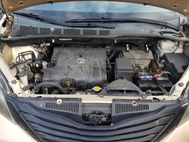 Photo 6 VIN: 5TDKK3DC7BS016561 - TOYOTA SIENNA LE 