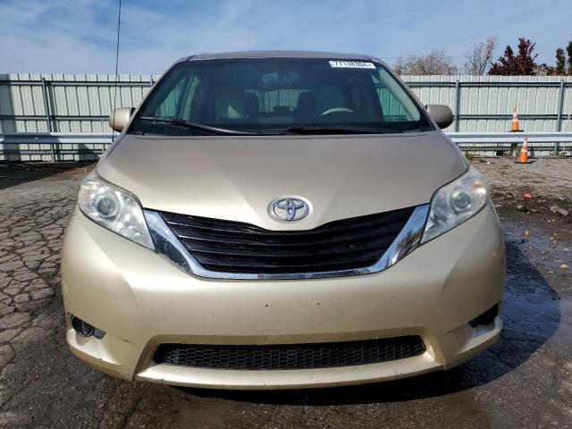 Photo 4 VIN: 5TDKK3DC7BS028788 - TOYOTA SIENNA LE 