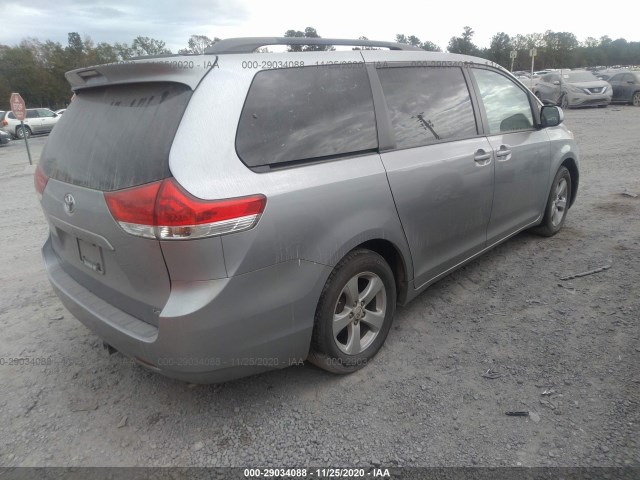 Photo 3 VIN: 5TDKK3DC7BS030928 - TOYOTA SIENNA 