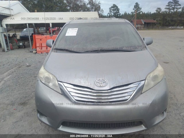 Photo 5 VIN: 5TDKK3DC7BS030928 - TOYOTA SIENNA 