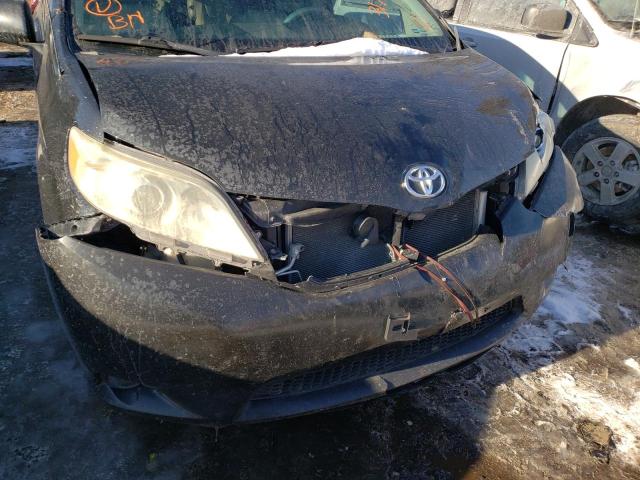 Photo 8 VIN: 5TDKK3DC7BS035546 - TOYOTA SIENNA LE 