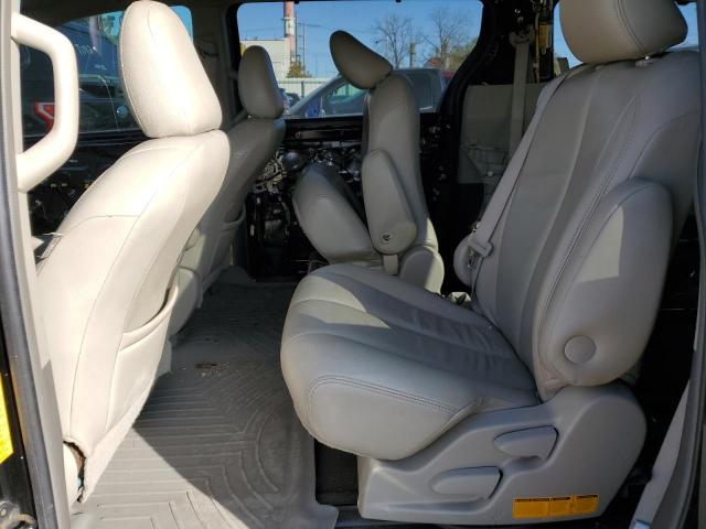 Photo 10 VIN: 5TDKK3DC7BS040858 - TOYOTA SIENNA LE 