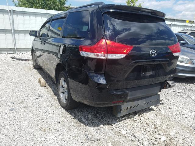 Photo 2 VIN: 5TDKK3DC7BS042139 - TOYOTA SIENNA LE 