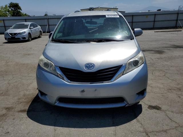 Photo 4 VIN: 5TDKK3DC7BS057823 - TOYOTA SIENNA LE 