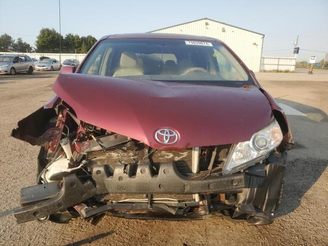 Photo 4 VIN: 5TDKK3DC7BS072595 - TOYOTA SIENNA LE 