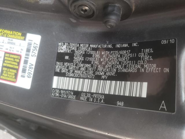 Photo 9 VIN: 5TDKK3DC7BS074072 - TOYOTA SIENNA LE 