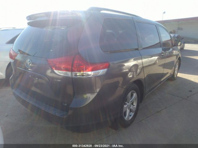 Photo 3 VIN: 5TDKK3DC7BS078204 - TOYOTA SIENNA 