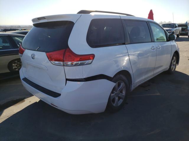 Photo 3 VIN: 5TDKK3DC7BS080647 - TOYOTA SIENNA LE 