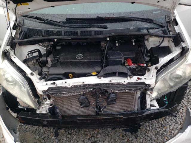 Photo 10 VIN: 5TDKK3DC7BS091115 - TOYOTA SIENNA LE 