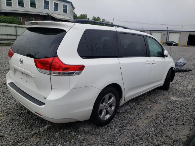 Photo 2 VIN: 5TDKK3DC7BS091115 - TOYOTA SIENNA LE 