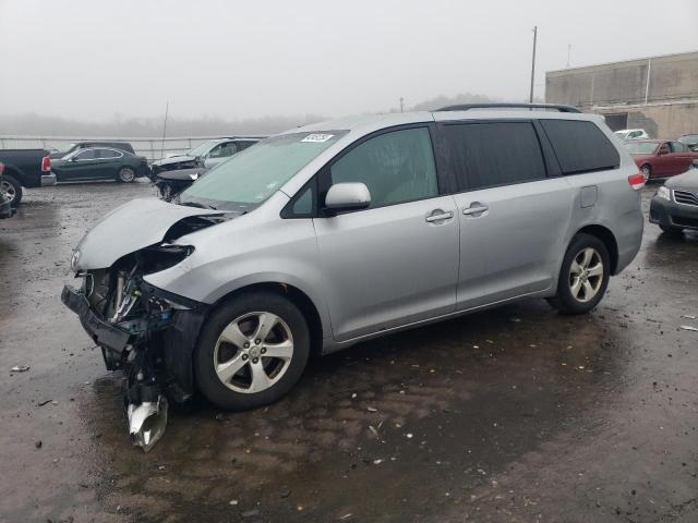 Photo 0 VIN: 5TDKK3DC7BS099862 - TOYOTA SIENNA LE 