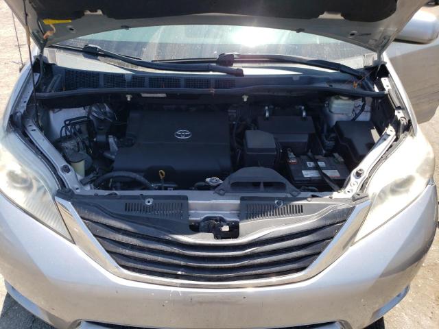 Photo 11 VIN: 5TDKK3DC7BS099926 - TOYOTA SIENNA LE 