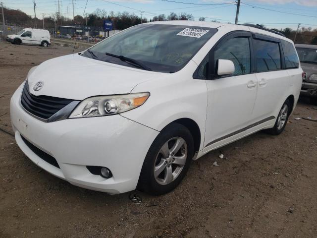 Photo 1 VIN: 5TDKK3DC7BS100122 - TOYOTA SIENNA LE 