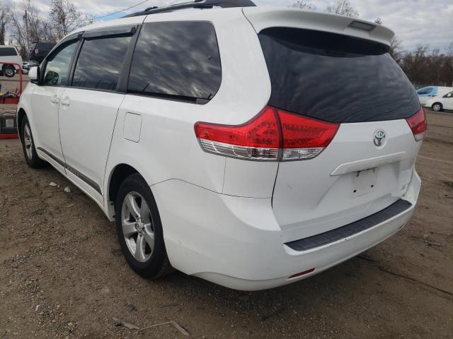 Photo 2 VIN: 5TDKK3DC7BS100122 - TOYOTA SIENNA LE 