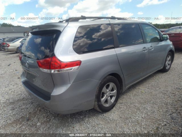 Photo 3 VIN: 5TDKK3DC7BS100296 - TOYOTA SIENNA 