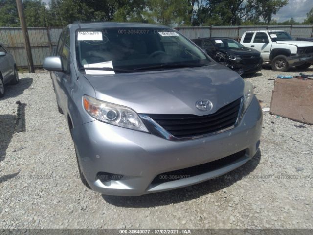 Photo 5 VIN: 5TDKK3DC7BS100296 - TOYOTA SIENNA 