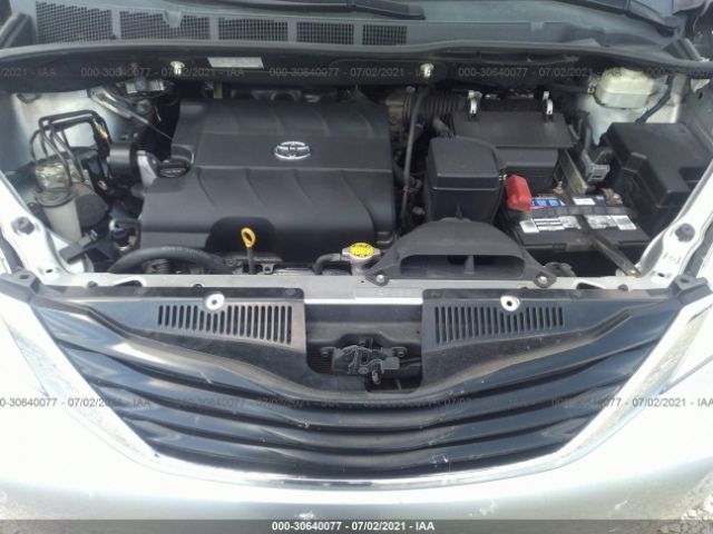 Photo 9 VIN: 5TDKK3DC7BS100296 - TOYOTA SIENNA 