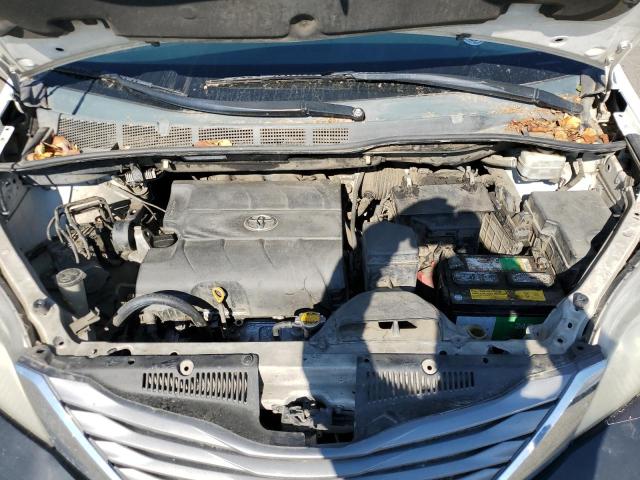 Photo 11 VIN: 5TDKK3DC7BS106924 - TOYOTA SIENNA LE 