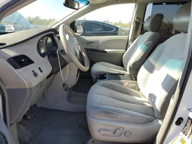 Photo 6 VIN: 5TDKK3DC7BS106924 - TOYOTA SIENNA LE 