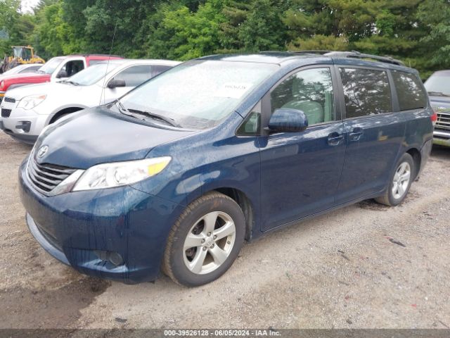 Photo 1 VIN: 5TDKK3DC7BS107099 - TOYOTA SIENNA 