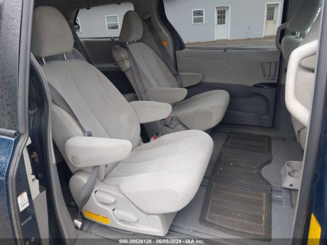 Photo 7 VIN: 5TDKK3DC7BS107099 - TOYOTA SIENNA 