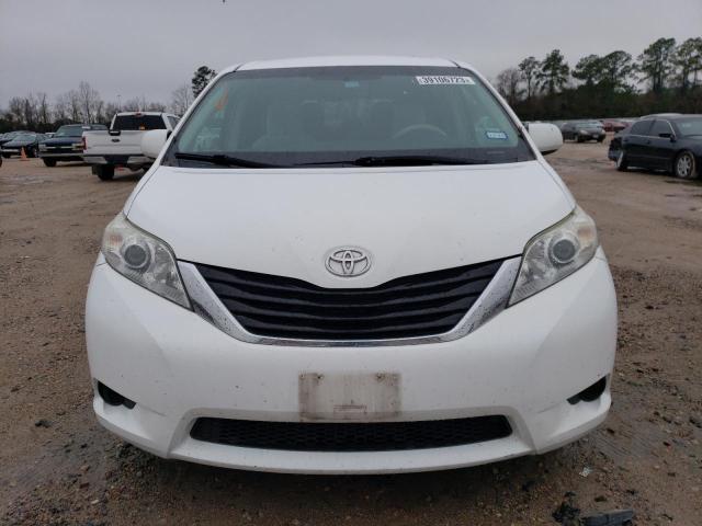 Photo 4 VIN: 5TDKK3DC7BS116630 - TOYOTA SIENNA LE 