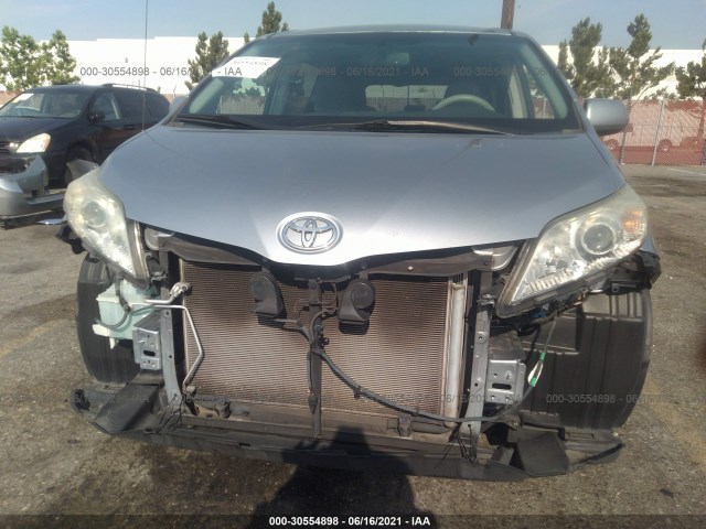 Photo 5 VIN: 5TDKK3DC7BS118409 - TOYOTA SIENNA 