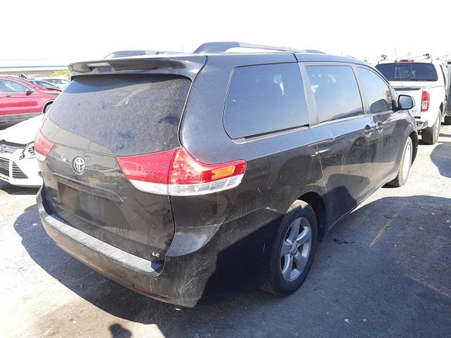 Photo 3 VIN: 5TDKK3DC7BS126297 - TOYOTA SIENNA LE 