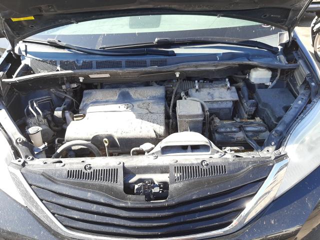 Photo 6 VIN: 5TDKK3DC7BS126297 - TOYOTA SIENNA LE 