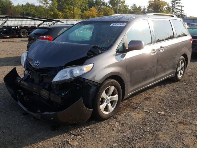 Photo 1 VIN: 5TDKK3DC7BS145559 - TOYOTA SIENNA LE 